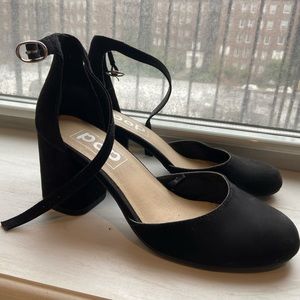 Bloch Heel // POP // Size 6 // Black